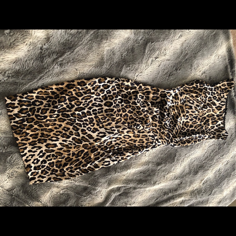 Cache Leopard Dress - Picture 2 of 4
